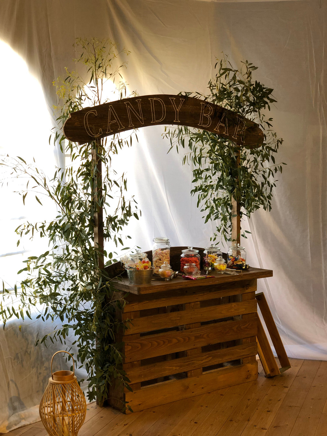 CANDY BAR