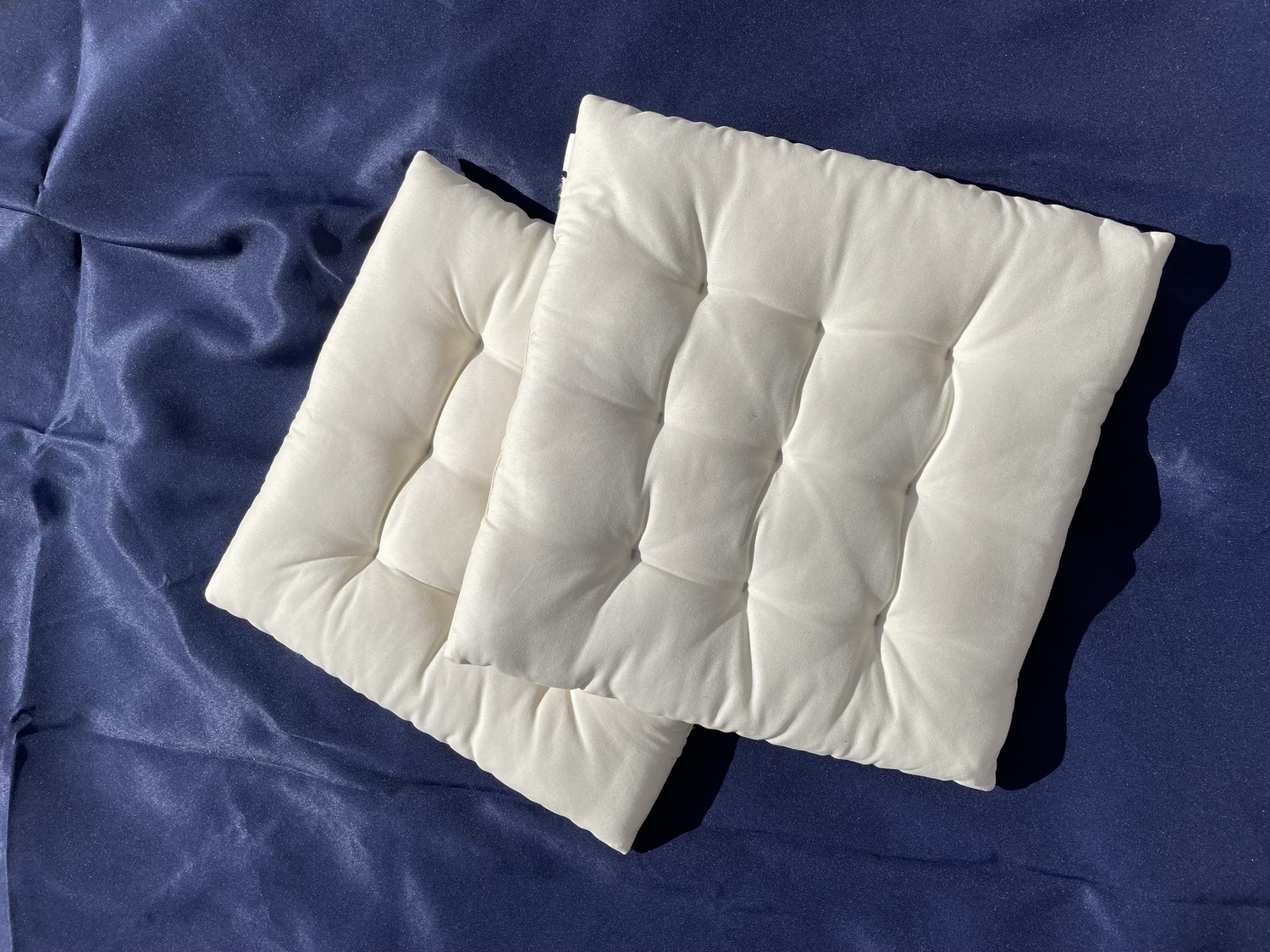 LOT DE 2 COUSSINS ECRU