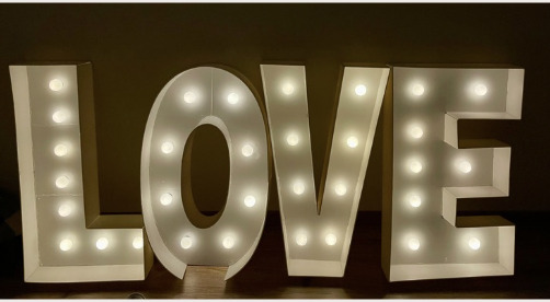 LOVE LUMINEUX