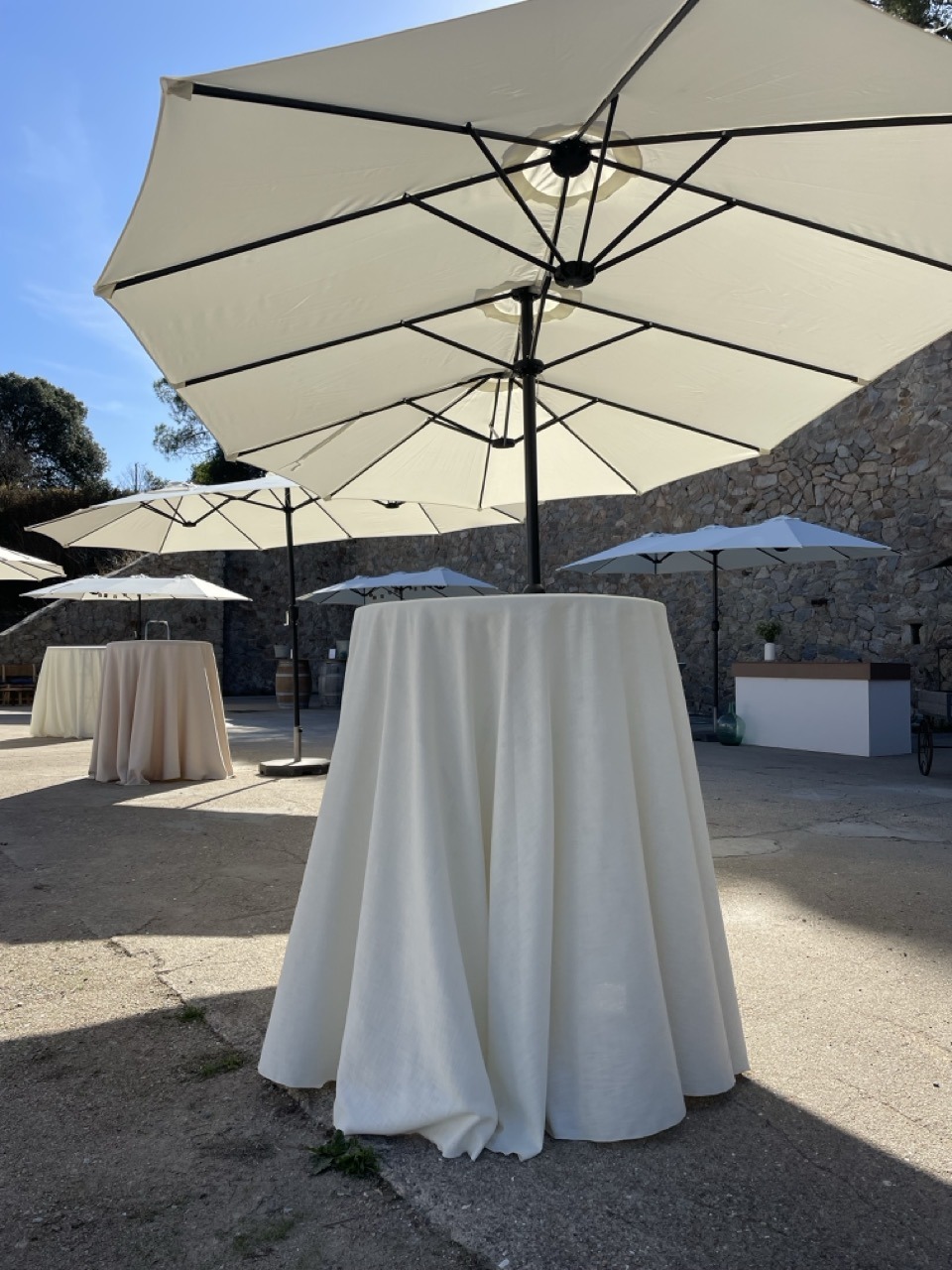 MANGE-DEBOUT NAPPE